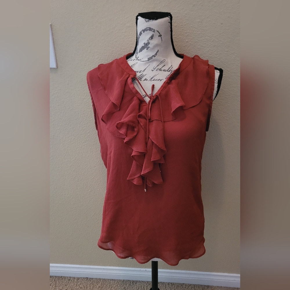 Elegant Ruffled Sleeveless Top - Rust
